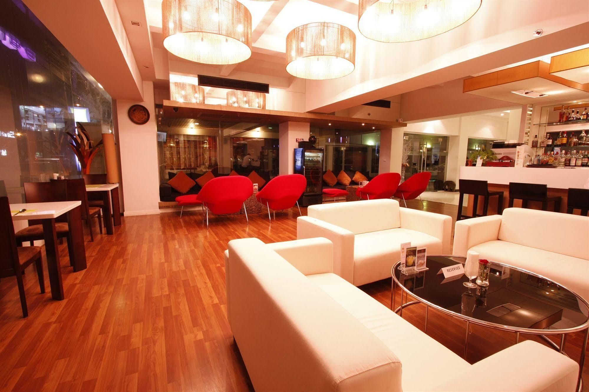 The Embassy Sathorn 3*